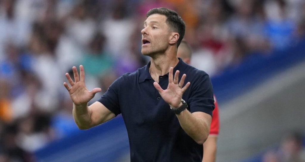 Real Madrid : Xabi Alonso confirme un gros départ !