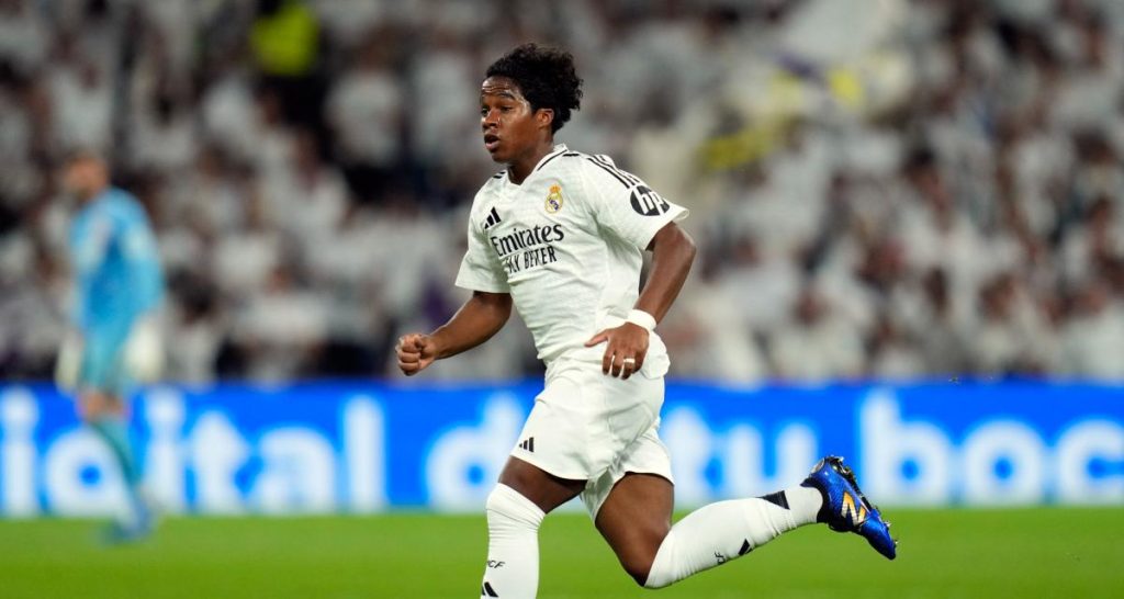 Les premières images d'Endrick à Lyon !