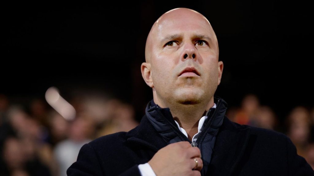 Liverpool : Arne Slot annonce la fin du mercato