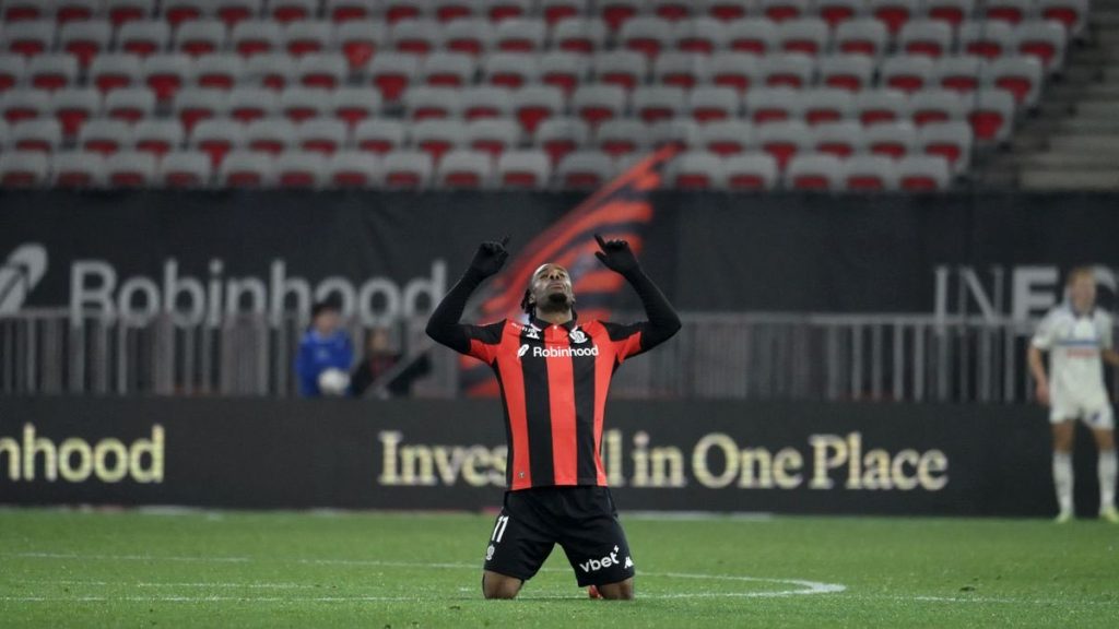 L'OGC Nice écrase Saint-Étienne et sauve sa place en Ligue 1 grâce à un Elye Wahi héroïque