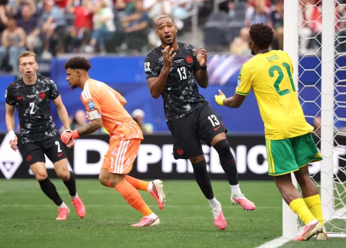 South-Africa-v-Canada-Round-Of-32-FIFA-World-Cup-2026-1-698x500 Mondial 2026 : le Canada s’offre l’Afrique du Sud au bout du suspense et file en huitièmes