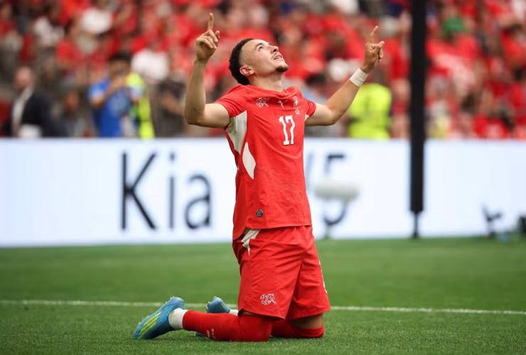 Switzerland-v-Canada-Group-B-FIFA-World-Cup-2026-740x500 Mondial 2026 : la Suisse domine le groupe B, le Canada se qualifie pour la première fois