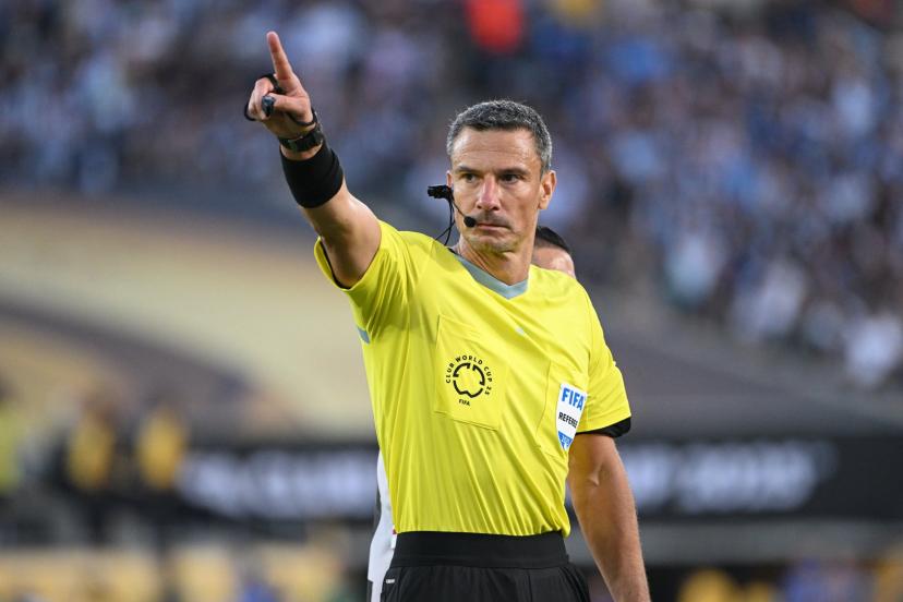 Mondial 2026 : trois faits étonnants à connaître sur Slavko Vincic, l'arbitre de la finale
