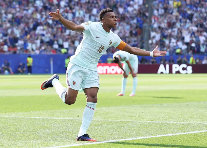 France-Morocco-698x500 Mondial 2026 : comme en 2022, la France sort encore le Maroc