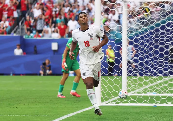Norway-v-England-Quarter-Final-FIFA-World-Cup-2026-716x500 Mondial 2026, Angleterre : ça chauffe, Jude Bellingham recadre Thomas Tuchel